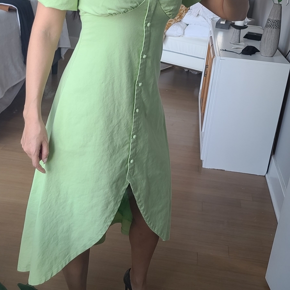 Lulu's dress - Picture 2 of 8